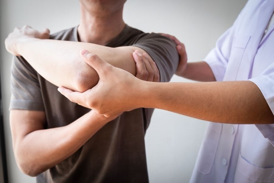 Omuz Rotator Cuff Yırtığında PRP/Kök Hücre Nedir? Belirtileri ve Tedavi Seçenekleri